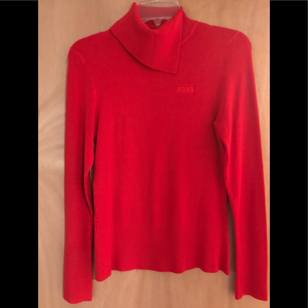 ‼️ price dropped 50% off‼️BCBG turtle neck sweater.  Like new.  No flaws